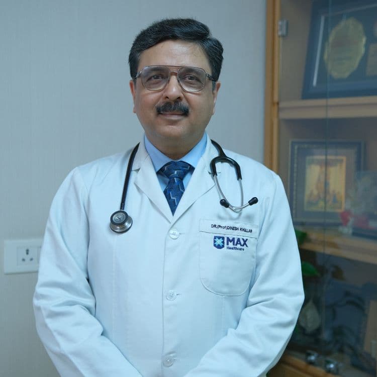 Dr. Dr Dinesh Khullar