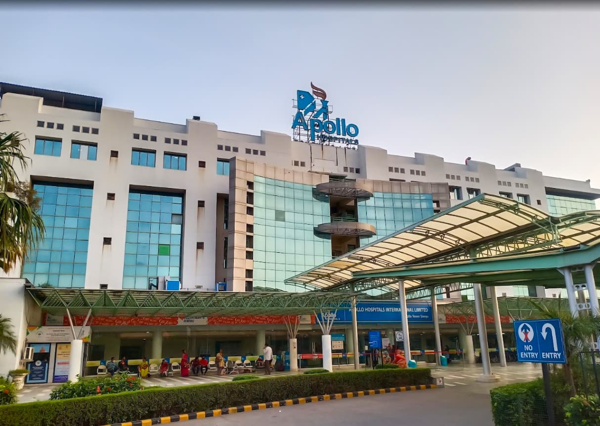 Apollo Cancer Centre, Bhat