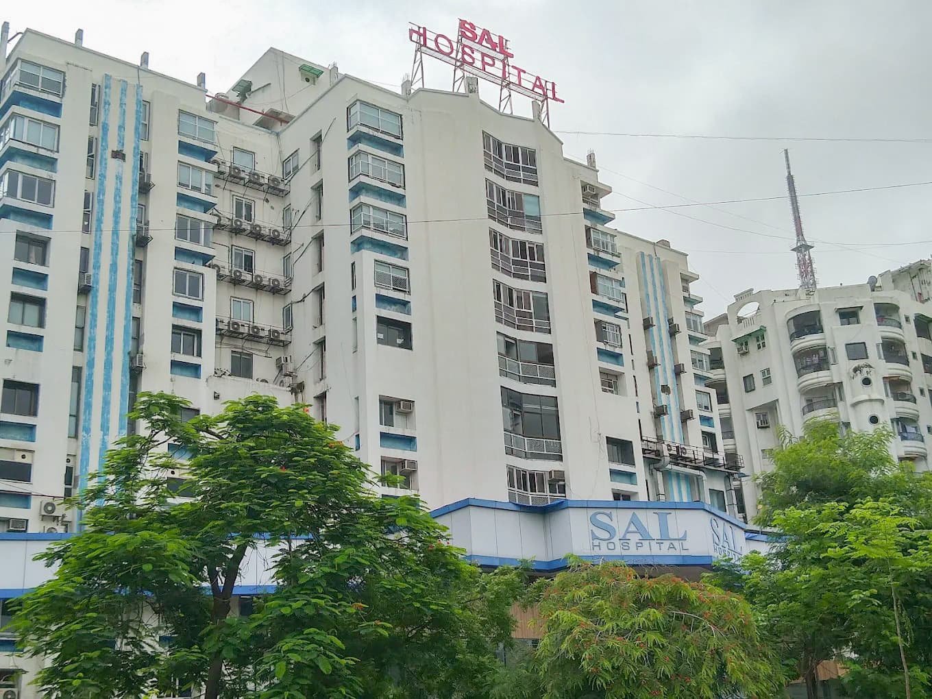 SAL Hospital, Ahmedabad hospital