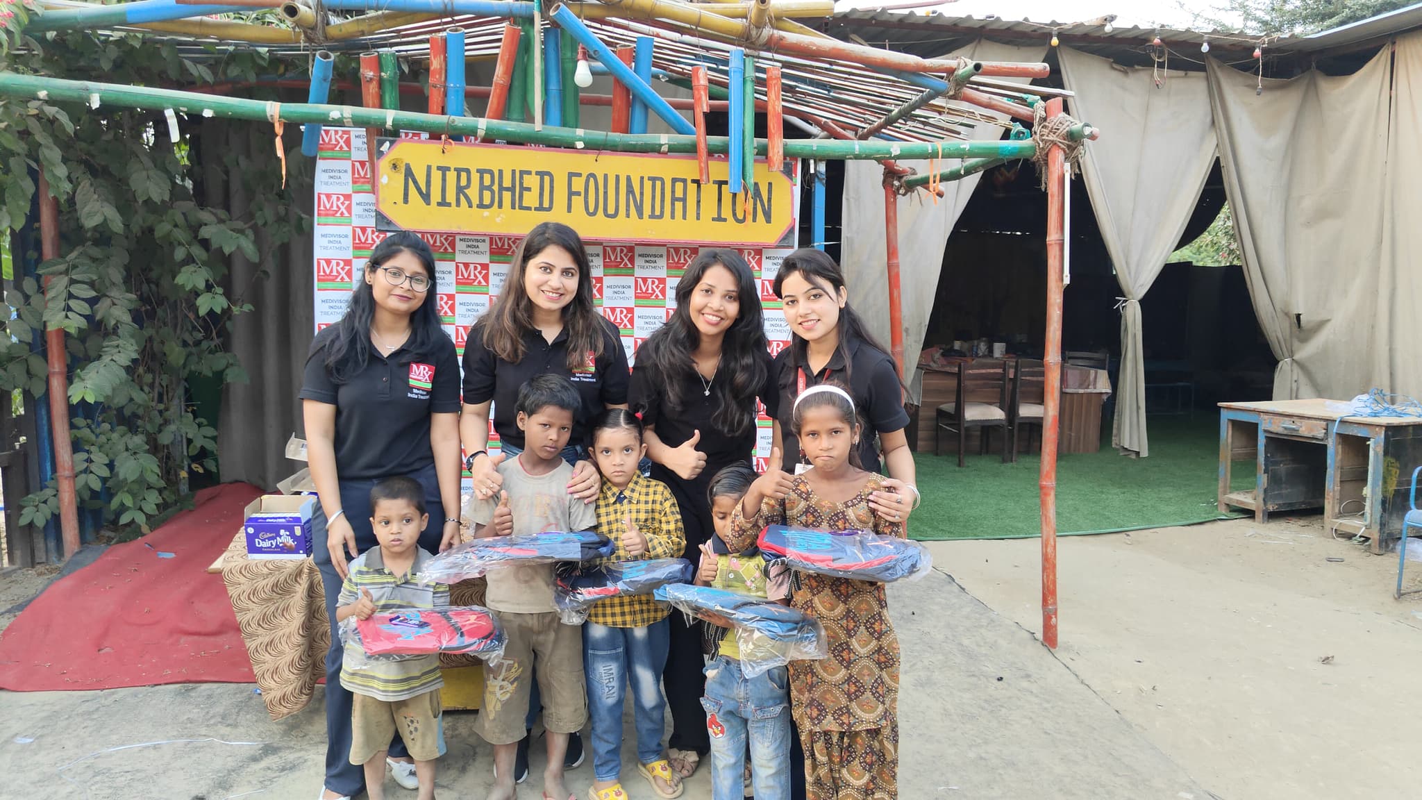 Medivisor Gifts School Bags to Underprivileged Children