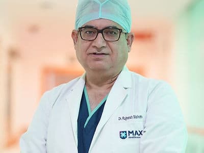 Dr Rajneesh Malhotra