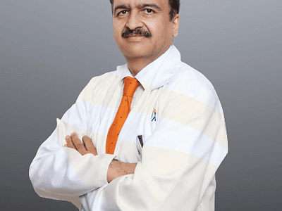 Dr Vinit Suri