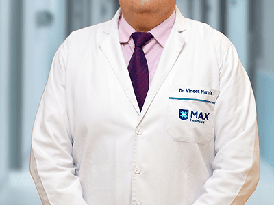Dr Vineet Narula