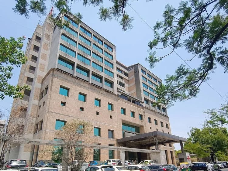 Shalby Multispecialty Hospital, Ahmedabad hospital