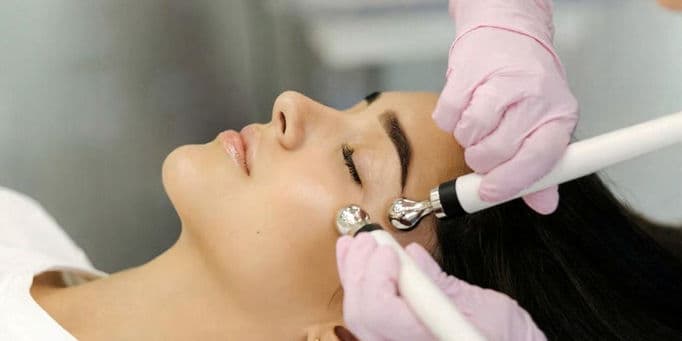 Microdermabrasion treatment