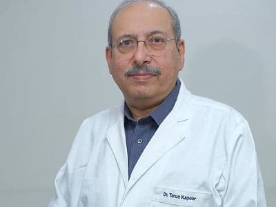 Dr Tarun Kapur