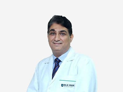 Dr Puneet Girdhar